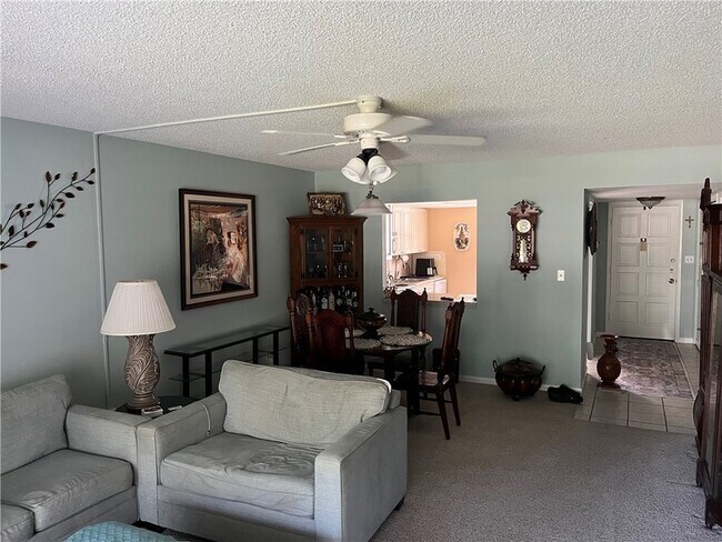 Building Photo - 600 Royal Palm Pl