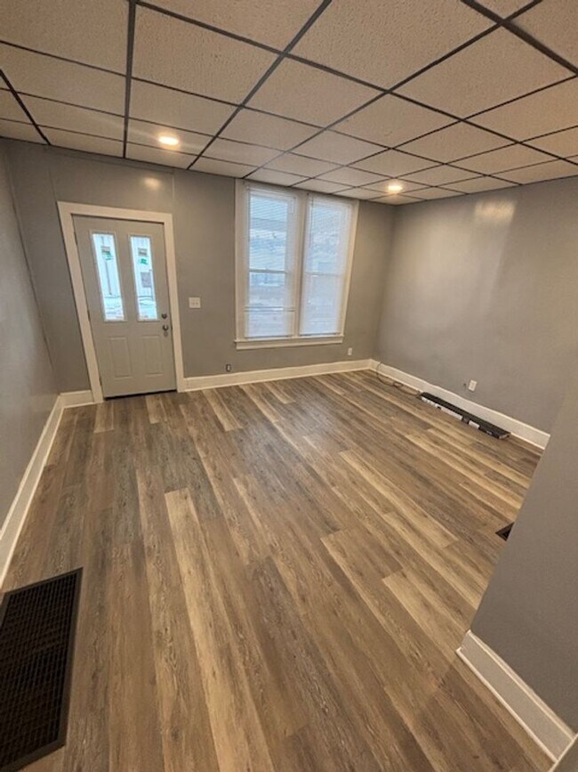 Building Photo - 314 N 9th Ave