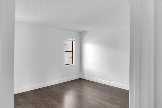 Building Photo - 7951 Southgate Blvd