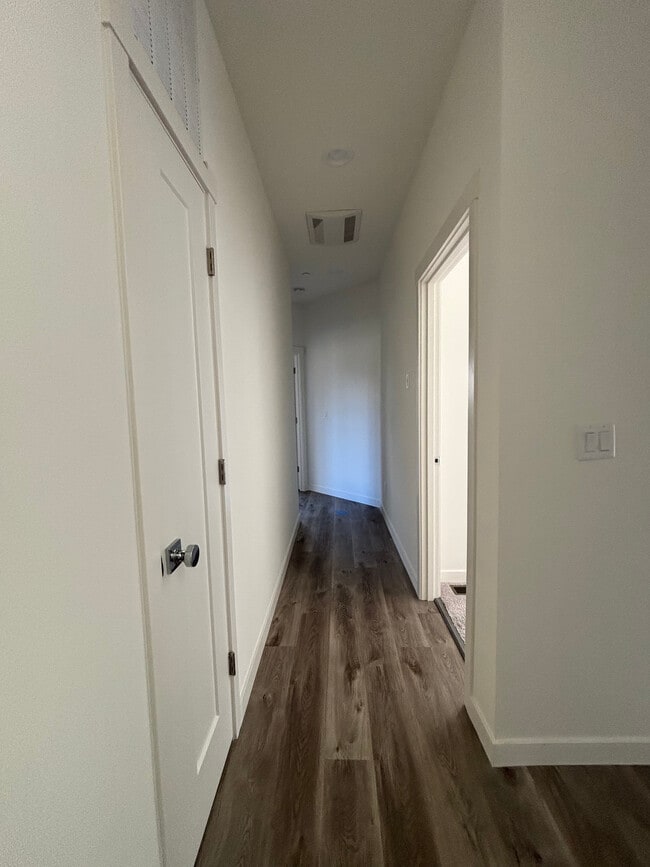 Building Photo - 18526 Wallingford Ave N