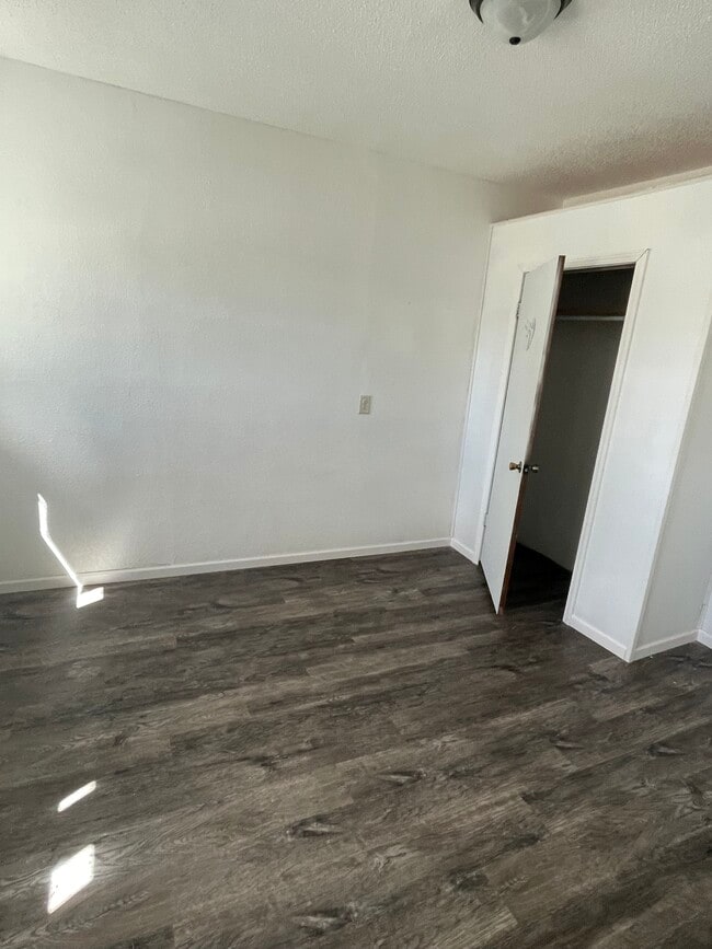 Building Photo - 1504 3rd Ave