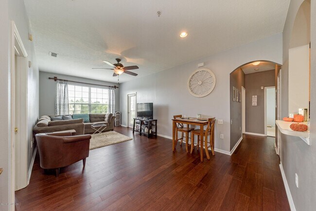 Building Photo - Stonebridge #329