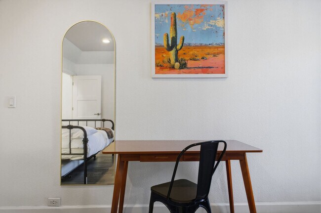 Building Photo - 2915 Quail Oak St