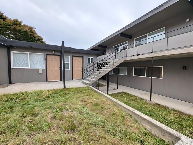 Building Photo - 8805 14TH AVE S APT 6