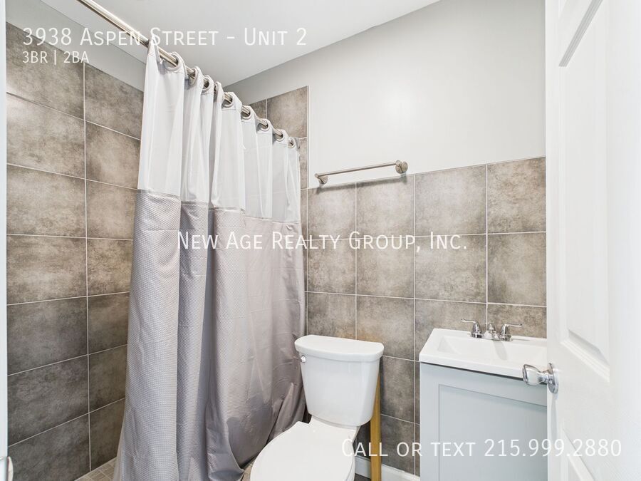 Building Photo - 3938 Aspen St