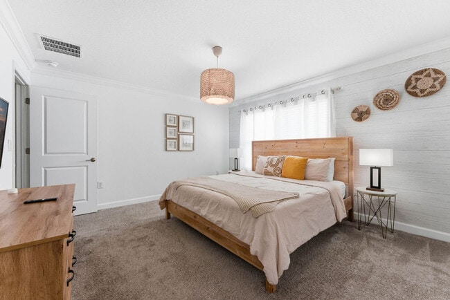 Building Photo - 4224 Paragraph Dr