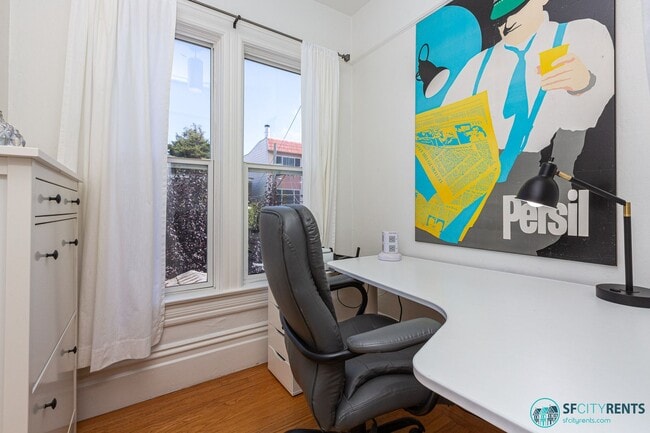 Building Photo - Castro: UNFURNISHED Top Floor Flat w/ Private Deck, W/D in unit & Garage Parking