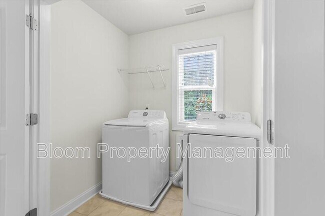 Building Photo - 1577 Krait Ct