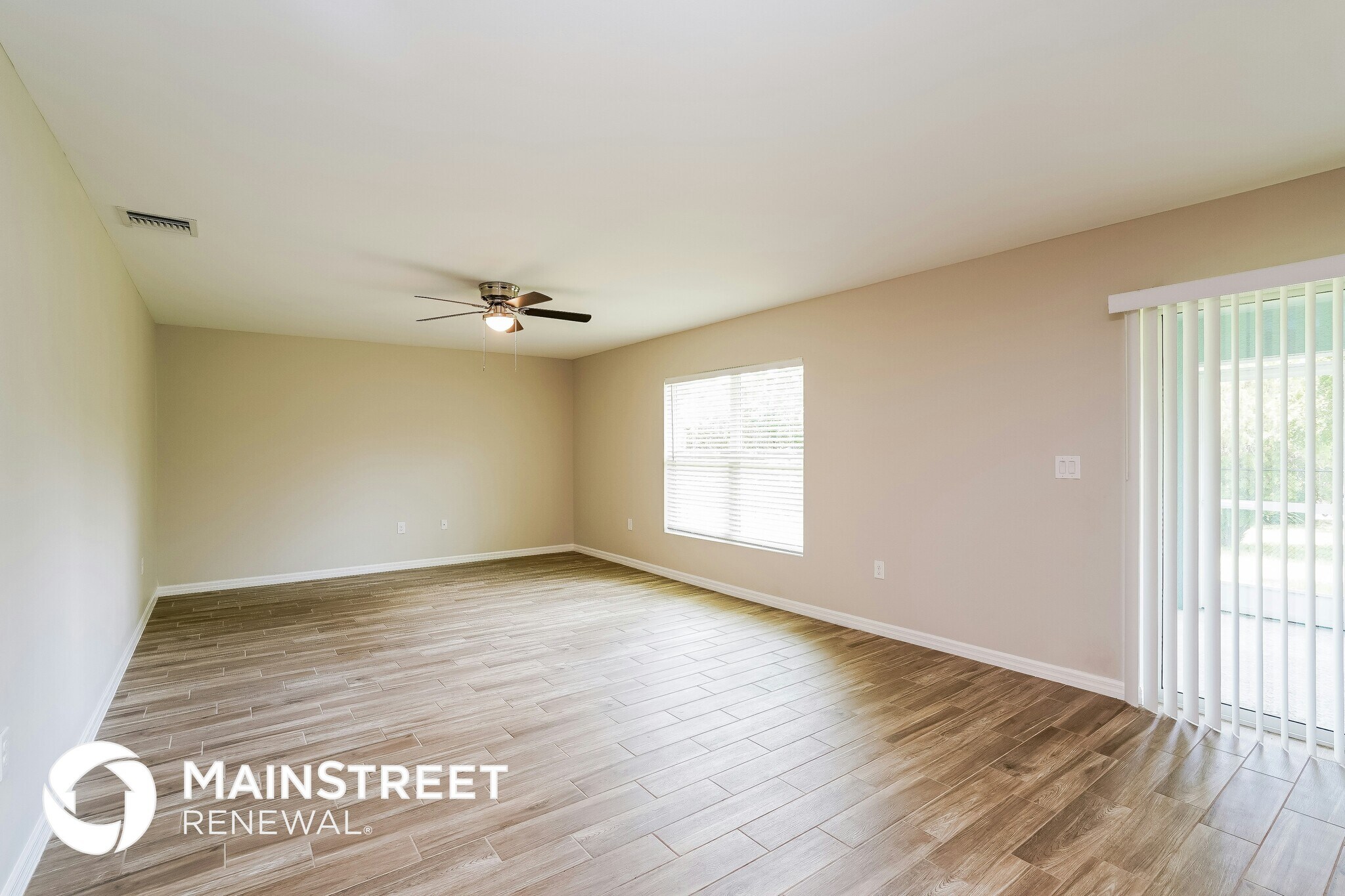 Building Photo - 1221 NE 4th Ave