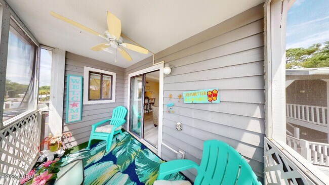 Building Photo - 10168 Beach Dr SW