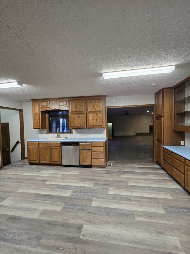 Building Photo - 714 S Fabrique Dr