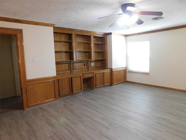 Building Photo - 2502 Stephens Grant Dr