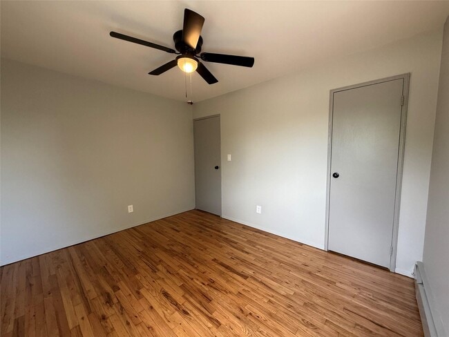 Building Photo - 200 Nassau Ln