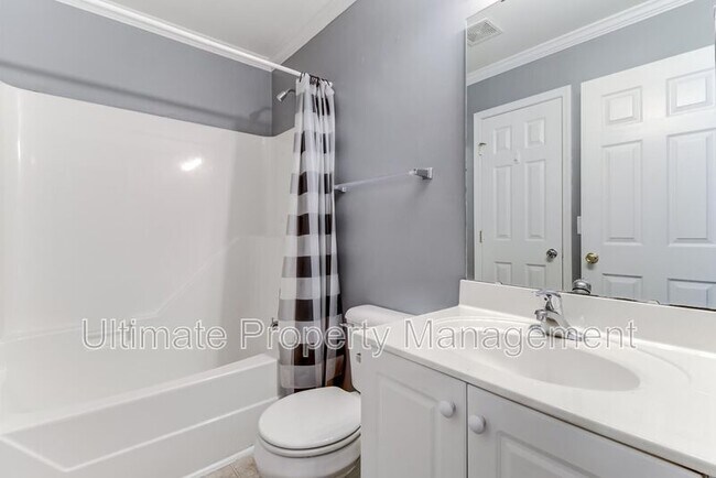 Building Photo - 502 Shortfin Dr