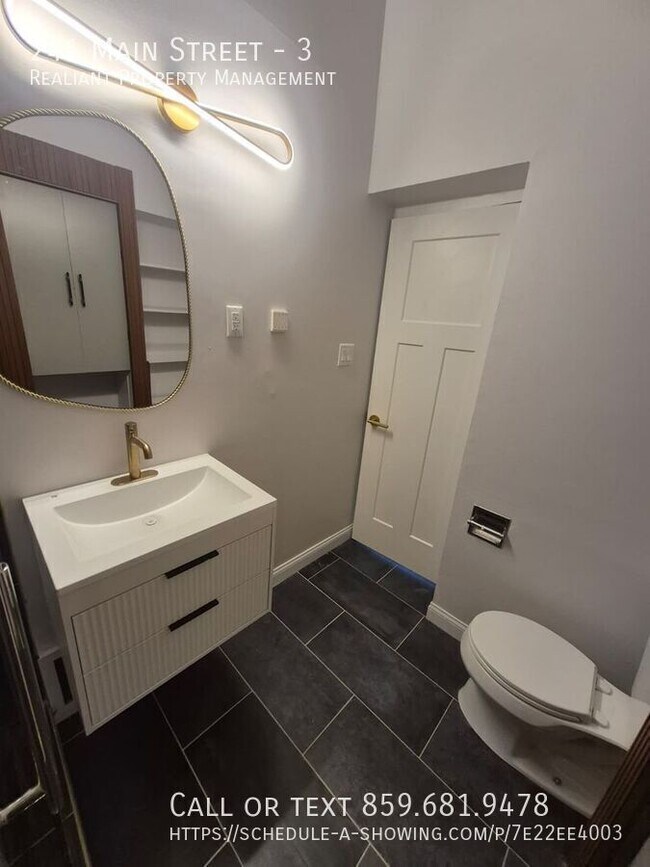 Building Photo - 241 Main St