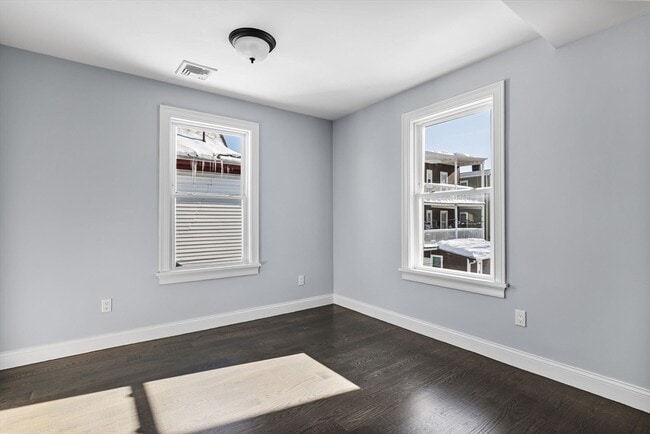 Building Photo - 83 Centre St