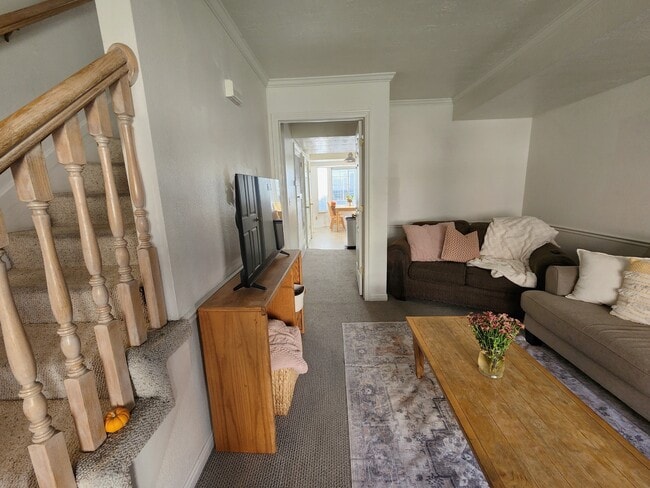 Building Photo - 565 N 300 E