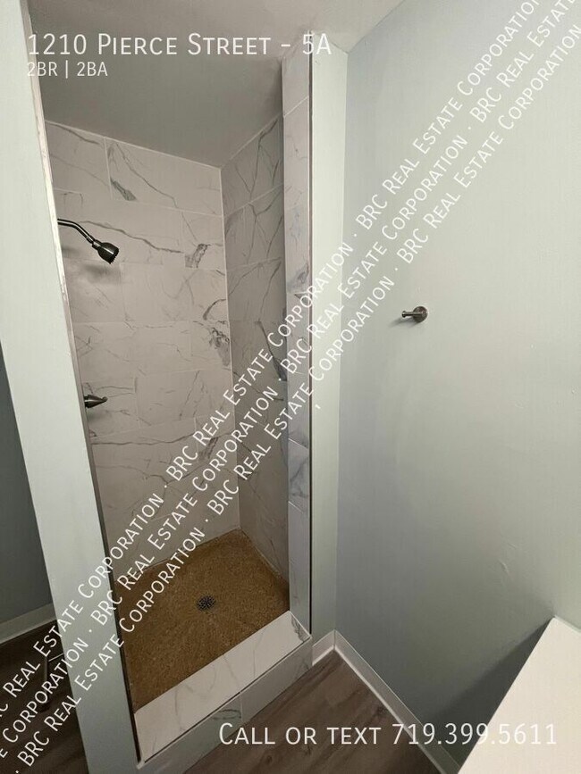 Building Photo - 1210 Pierce St