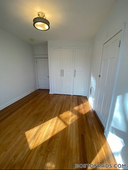 Building Photo - 229 Harvard St