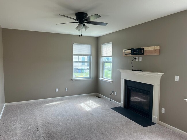 Building Photo - 453 Jockey Hollow Dr