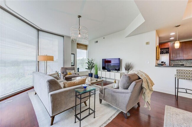 Building Photo - 2795 Peachtree Rd NE