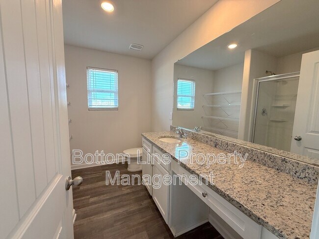 Building Photo - 249 Caley St