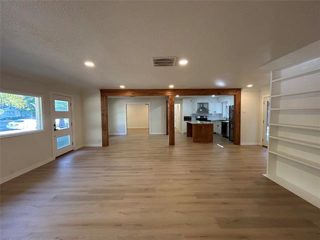 Building Photo - 6200 Windermere Pl