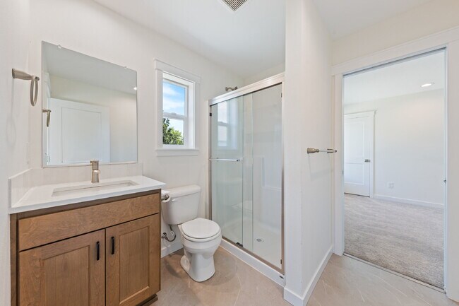 Building Photo - Recently Built 1 Bedroom, 1 Bathroom Home