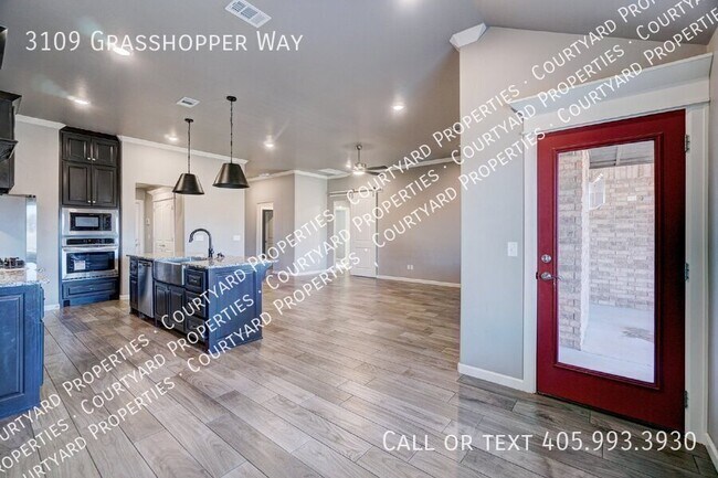 Building Photo - 3109 Grasshopper Wy