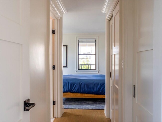 Building Photo - 9-9 Dearborn St