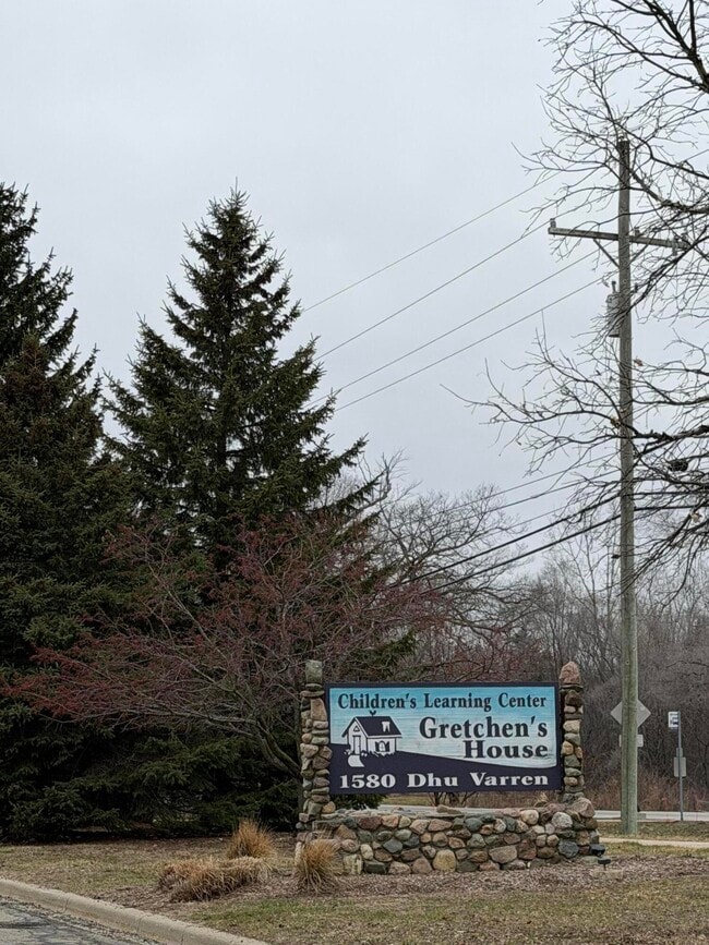 Building Photo - 2782 S Knightsbridge Cir