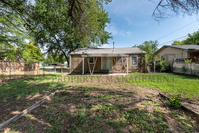 Building Photo - 1401 W 34th St S