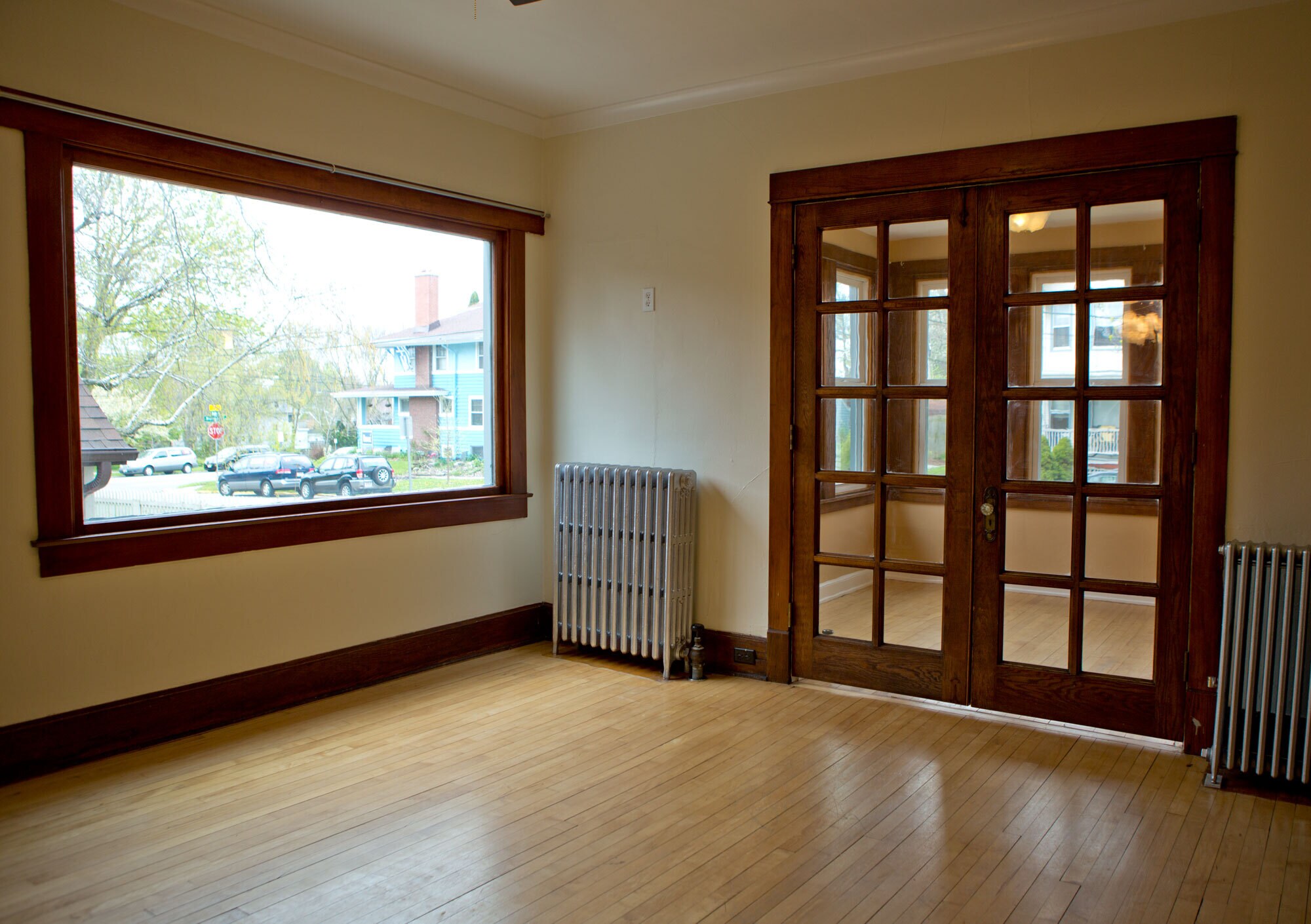 Building Photo - 225 Buell St