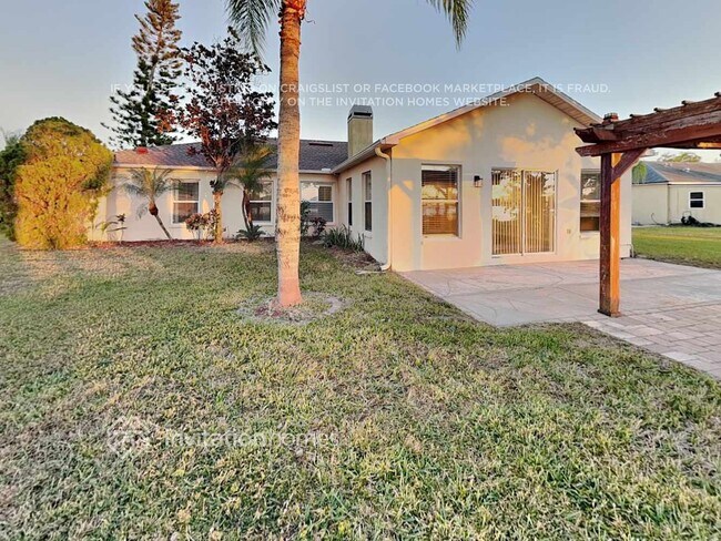 Building Photo - 6647 Clair Shore Dr