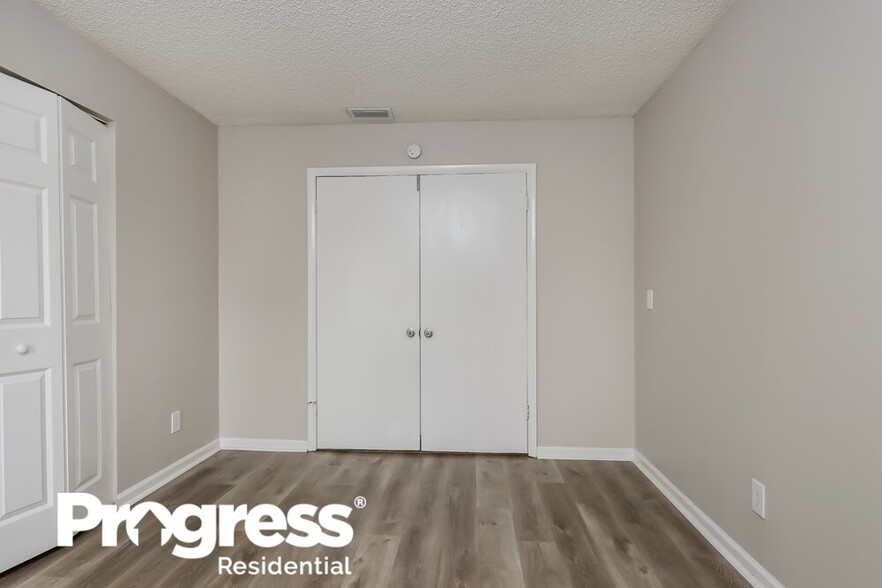Building Photo - 1162 Fernlea Dr
