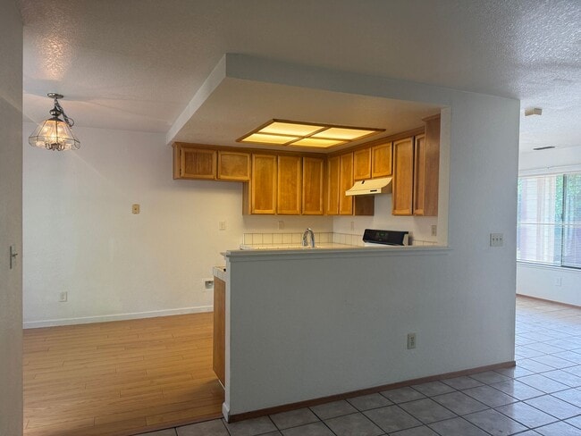 Building Photo - 832 Morissette Way
