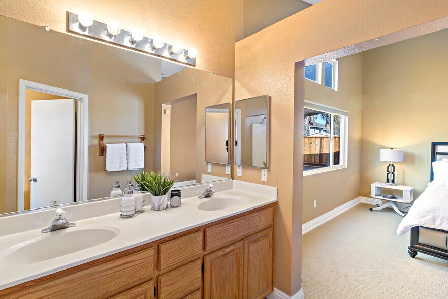 Masterbath - 278 Havenwood Cir
