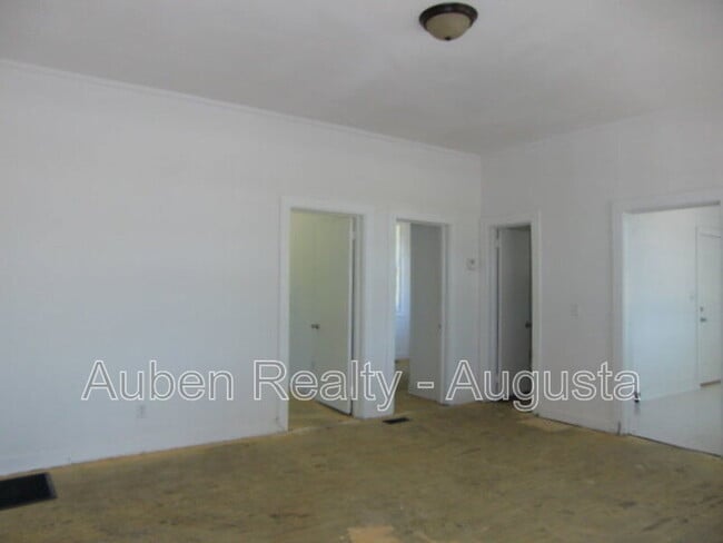 Building Photo - 1914 1/2 Kratha Drive