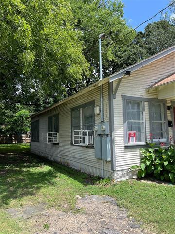 Building Photo - 2831 Warren Ave