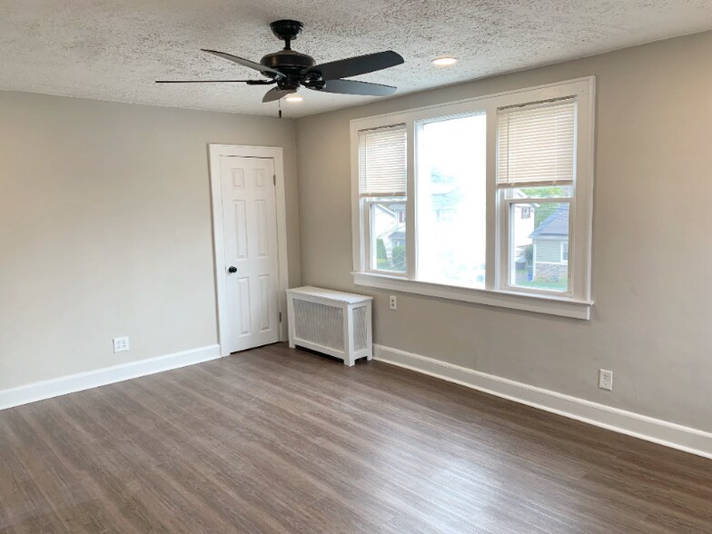 Building Photo - 22 Glaser Ave