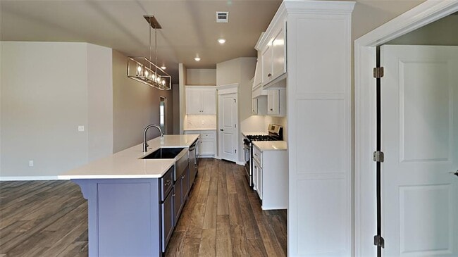 Building Photo - 9125 Poppey Pl