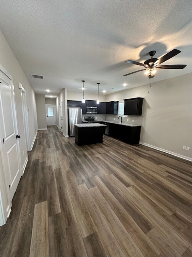 Building Photo - 5418 N Gray Dr