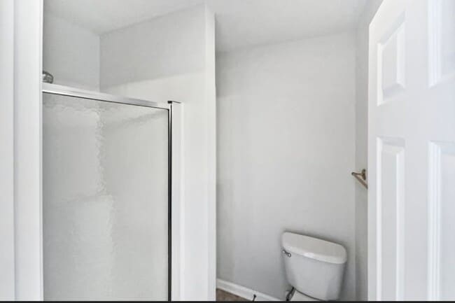 Building Photo - 100 Waterford Dr