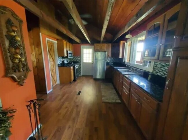 Building Photo - 108 Church Hollow Rd