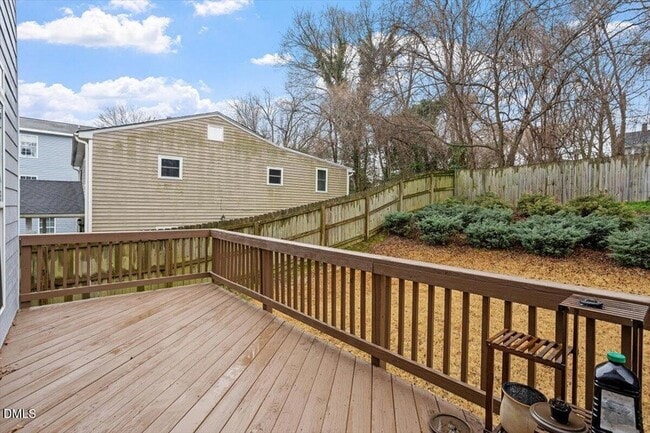 Building Photo - 714 1/2 S State Street Unit