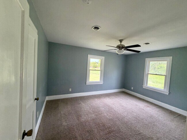 Building Photo - Coming Soon! Masonboro-south Wilmington location charming country home