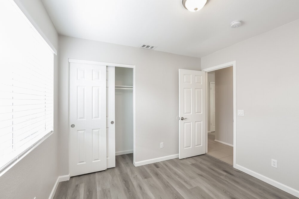 Building Photo - 5033 E Covina St