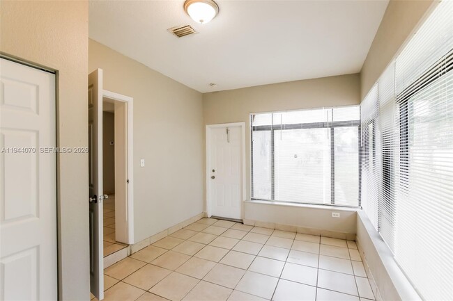 Building Photo - 275 NW 194th Terrace