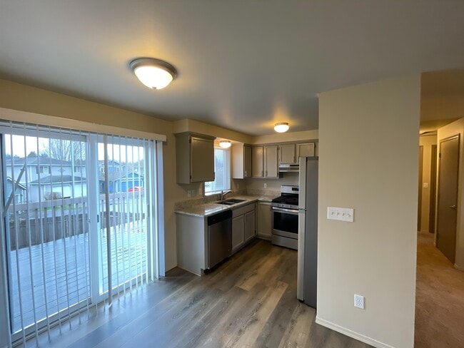 Building Photo - 17716 Spring Ln