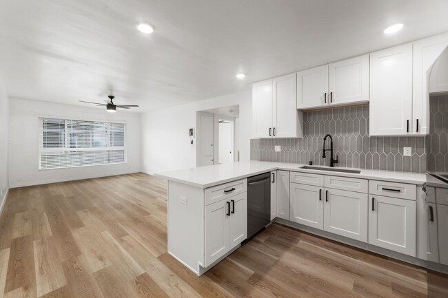 Interior Photo - The Noble